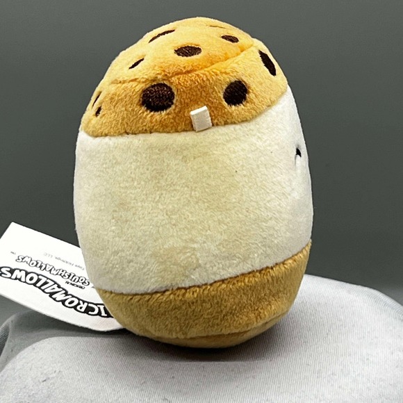 Squishmallow Koako The Ice Cream Sandwich 2" Squishville by BNWT Kids Plush - Picture 6 of 9